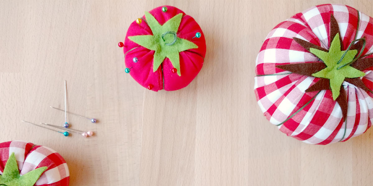 Make Your Own Classic Tomato Pin Cushion | Image