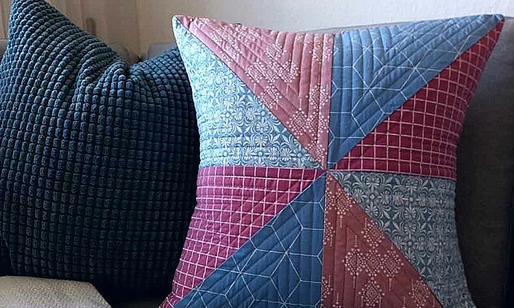 Come fare un cuscino patchwork: Post 5, cucire il cuscino | Image